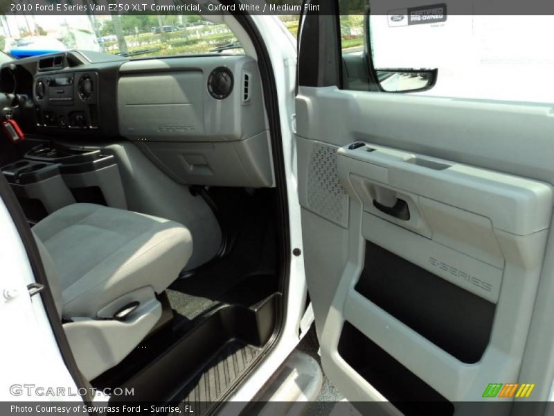 Oxford White / Medium Flint 2010 Ford E Series Van E250 XLT Commericial