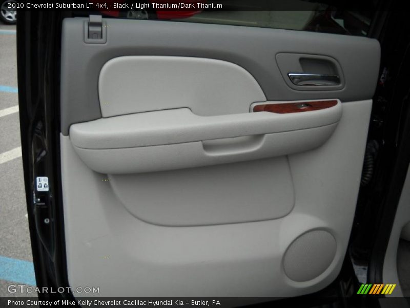 Black / Light Titanium/Dark Titanium 2010 Chevrolet Suburban LT 4x4