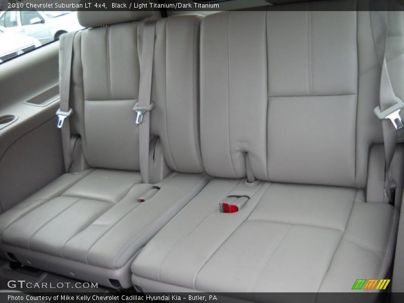 Black / Light Titanium/Dark Titanium 2010 Chevrolet Suburban LT 4x4