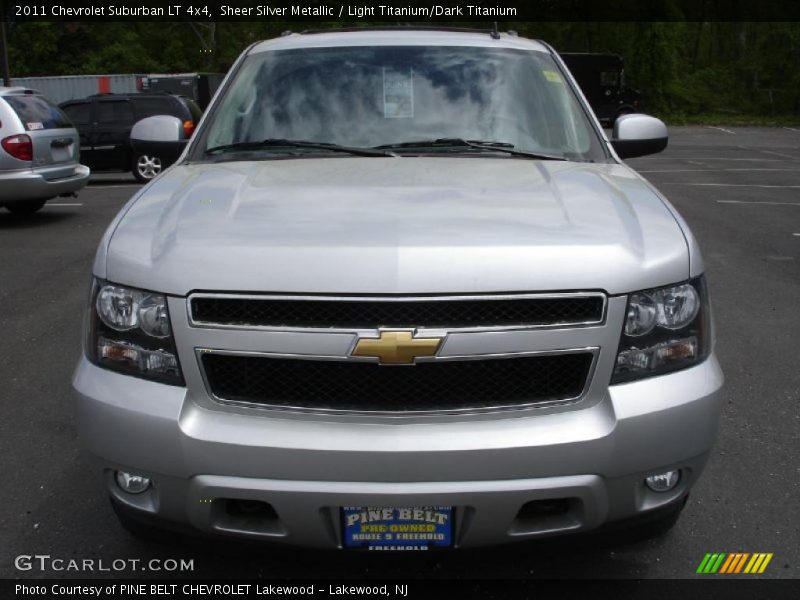 Sheer Silver Metallic / Light Titanium/Dark Titanium 2011 Chevrolet Suburban LT 4x4