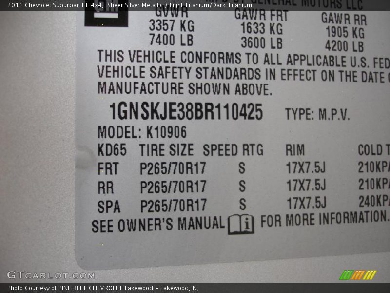 Sheer Silver Metallic / Light Titanium/Dark Titanium 2011 Chevrolet Suburban LT 4x4