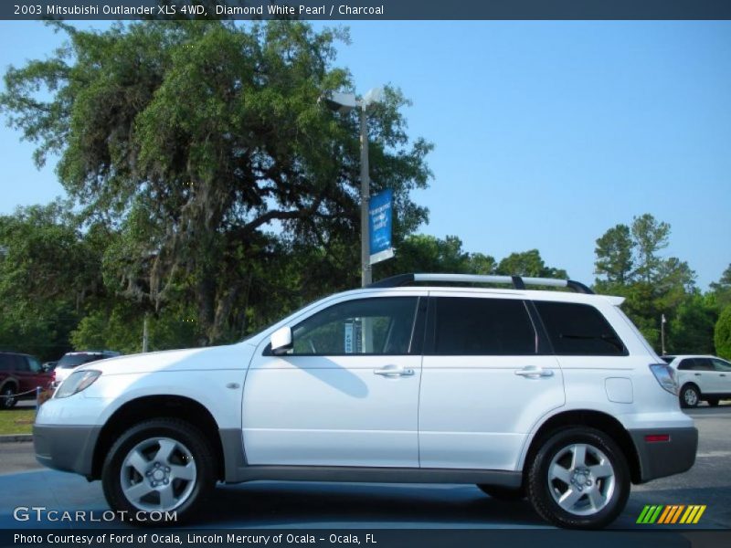 Diamond White Pearl / Charcoal 2003 Mitsubishi Outlander XLS 4WD