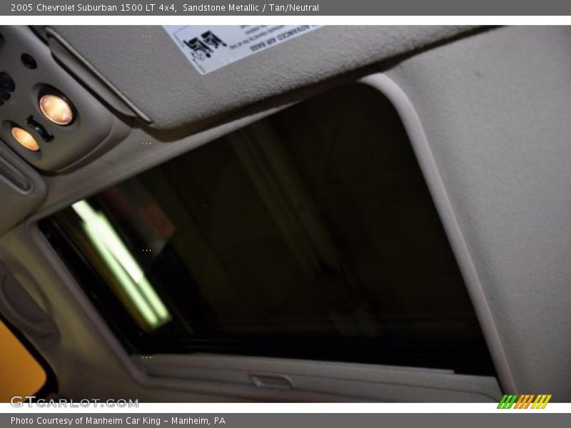 Sandstone Metallic / Tan/Neutral 2005 Chevrolet Suburban 1500 LT 4x4