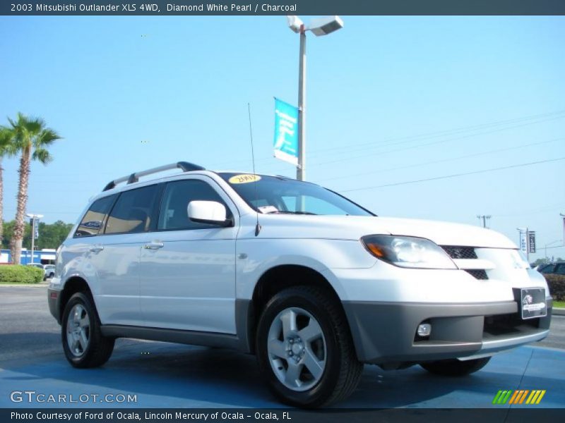 Diamond White Pearl / Charcoal 2003 Mitsubishi Outlander XLS 4WD