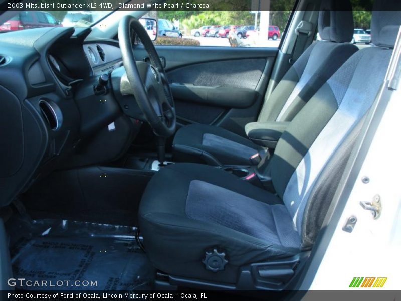 Diamond White Pearl / Charcoal 2003 Mitsubishi Outlander XLS 4WD