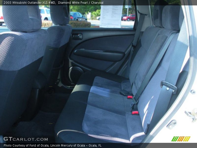 Diamond White Pearl / Charcoal 2003 Mitsubishi Outlander XLS 4WD