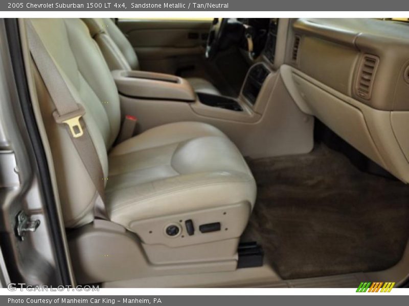 Sandstone Metallic / Tan/Neutral 2005 Chevrolet Suburban 1500 LT 4x4
