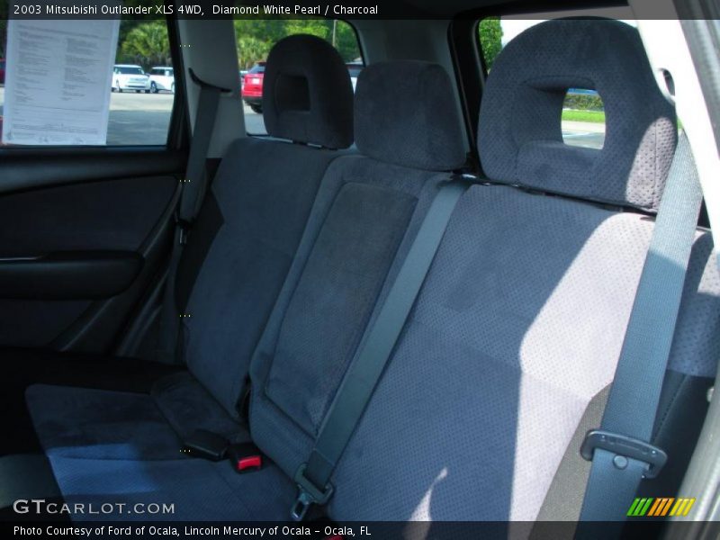 Diamond White Pearl / Charcoal 2003 Mitsubishi Outlander XLS 4WD