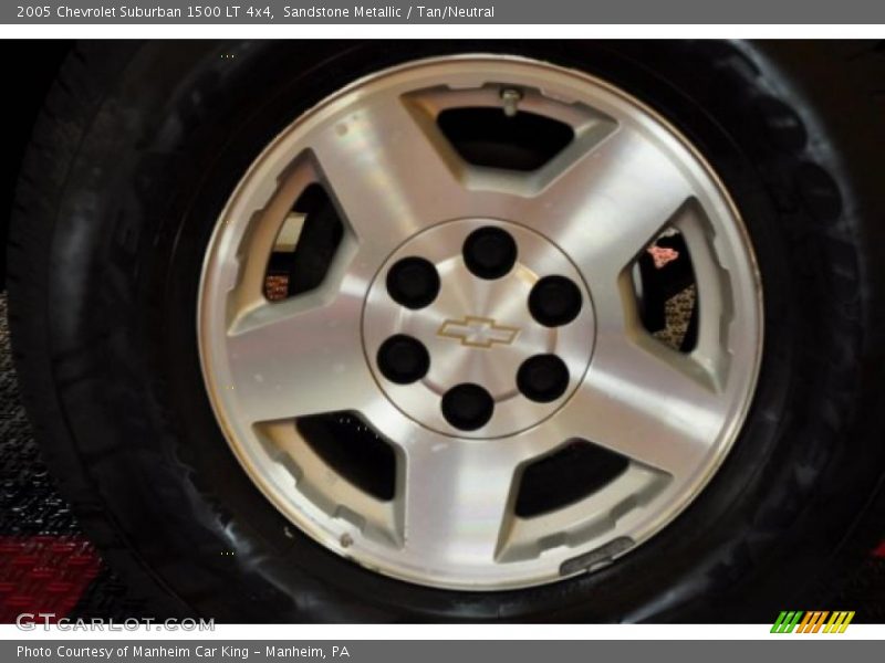 Sandstone Metallic / Tan/Neutral 2005 Chevrolet Suburban 1500 LT 4x4