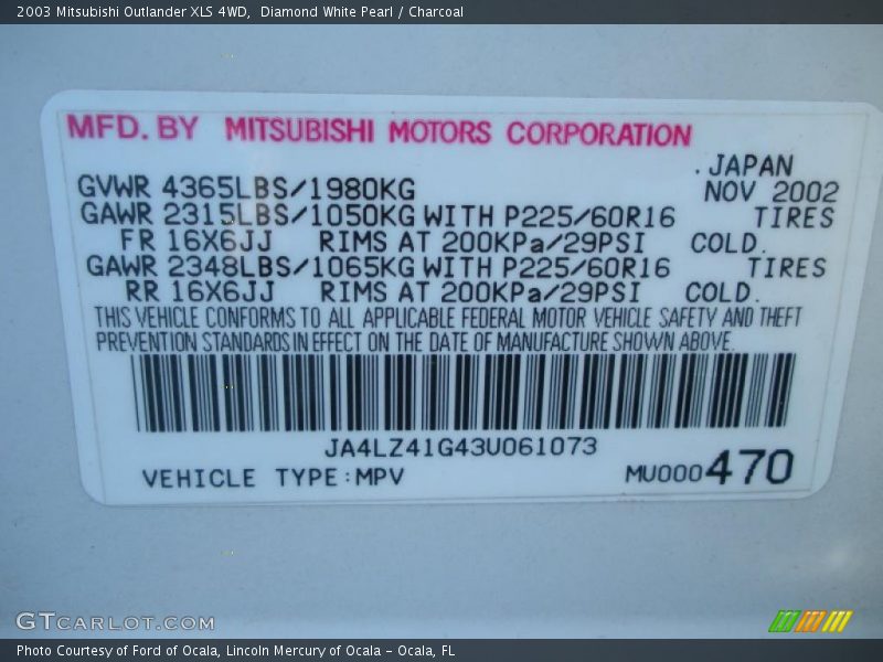 Diamond White Pearl / Charcoal 2003 Mitsubishi Outlander XLS 4WD