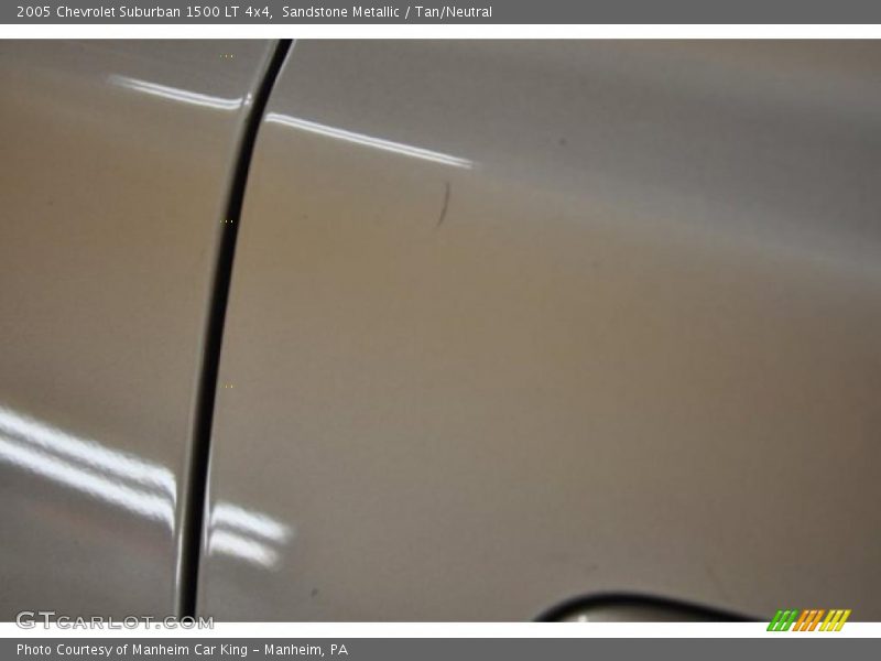 Sandstone Metallic / Tan/Neutral 2005 Chevrolet Suburban 1500 LT 4x4