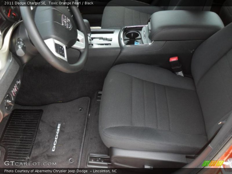 Toxic Orange Pearl / Black 2011 Dodge Charger SE