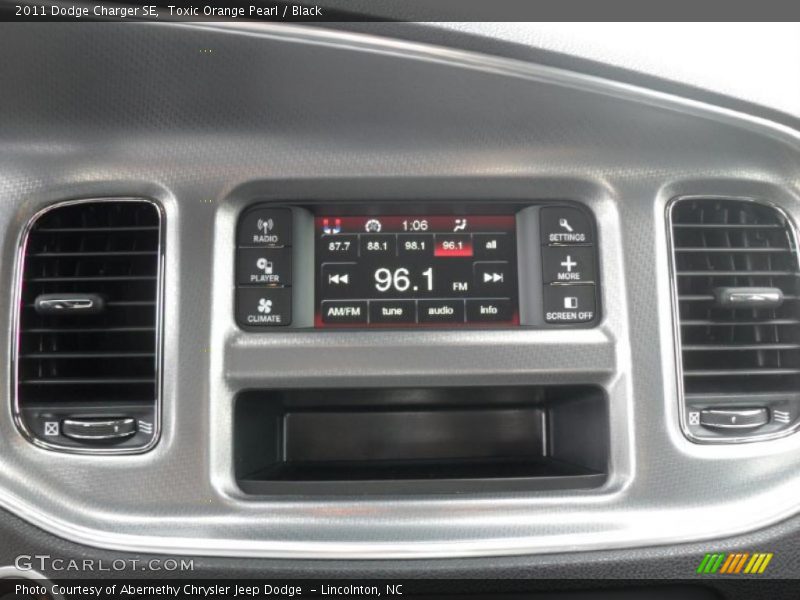 Toxic Orange Pearl / Black 2011 Dodge Charger SE