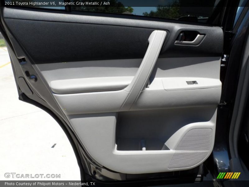 Magnetic Gray Metallic / Ash 2011 Toyota Highlander V6