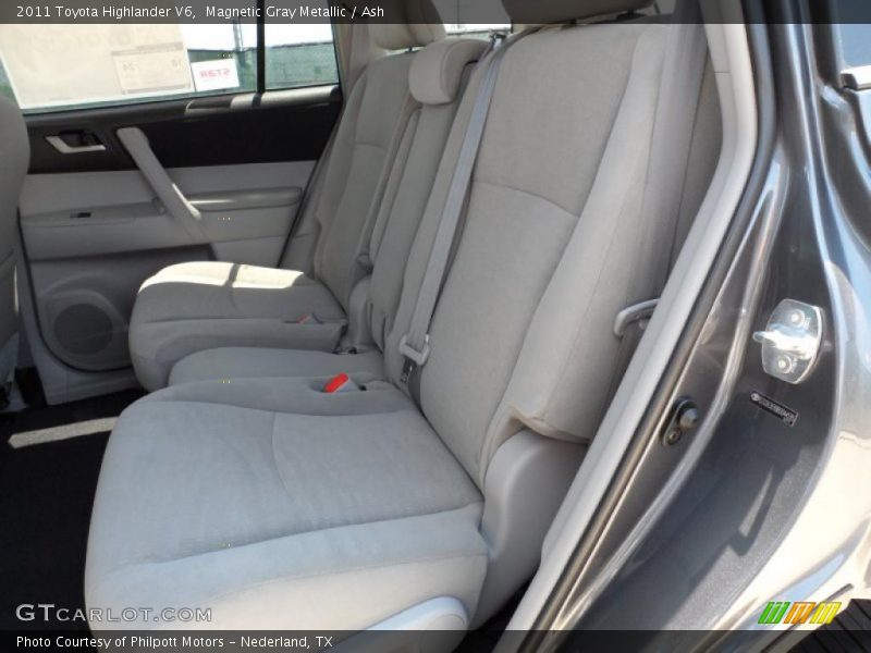 Magnetic Gray Metallic / Ash 2011 Toyota Highlander V6