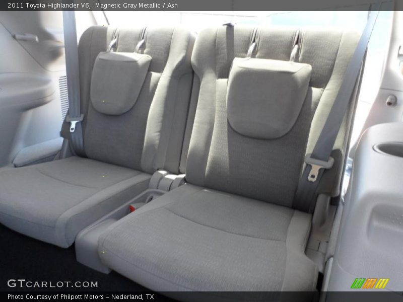 Magnetic Gray Metallic / Ash 2011 Toyota Highlander V6