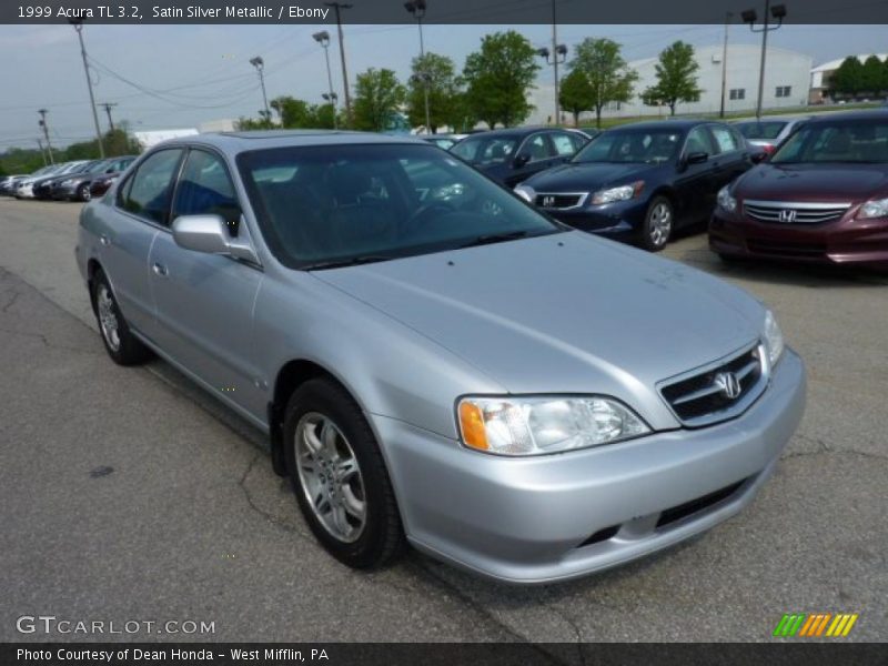 Front 3/4 View of 1999 TL 3.2