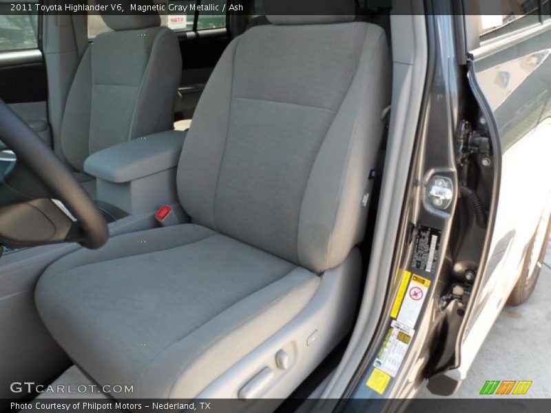 Magnetic Gray Metallic / Ash 2011 Toyota Highlander V6