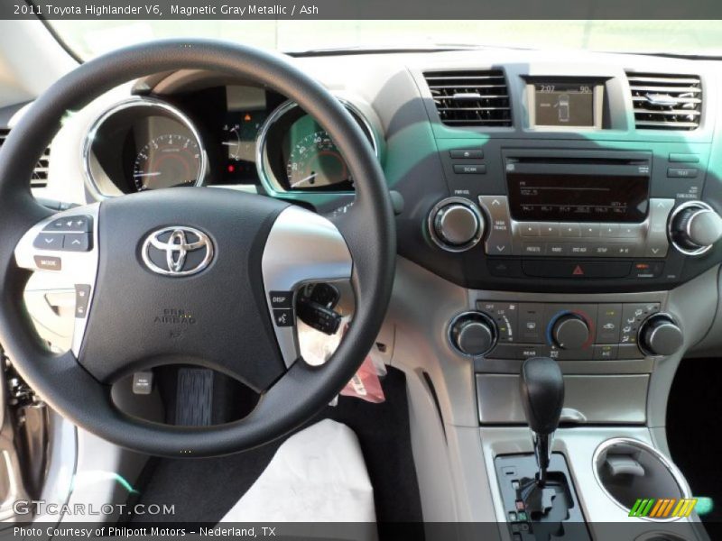 Magnetic Gray Metallic / Ash 2011 Toyota Highlander V6