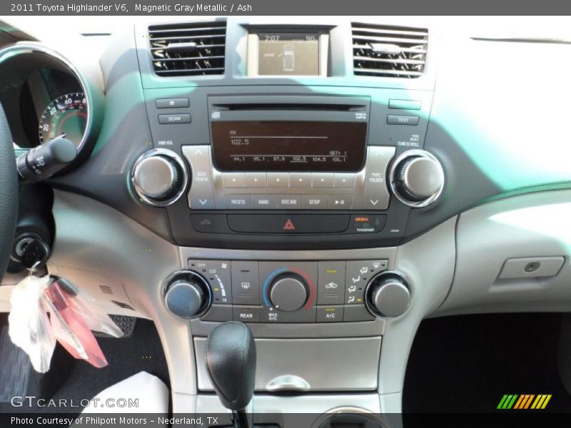 Magnetic Gray Metallic / Ash 2011 Toyota Highlander V6