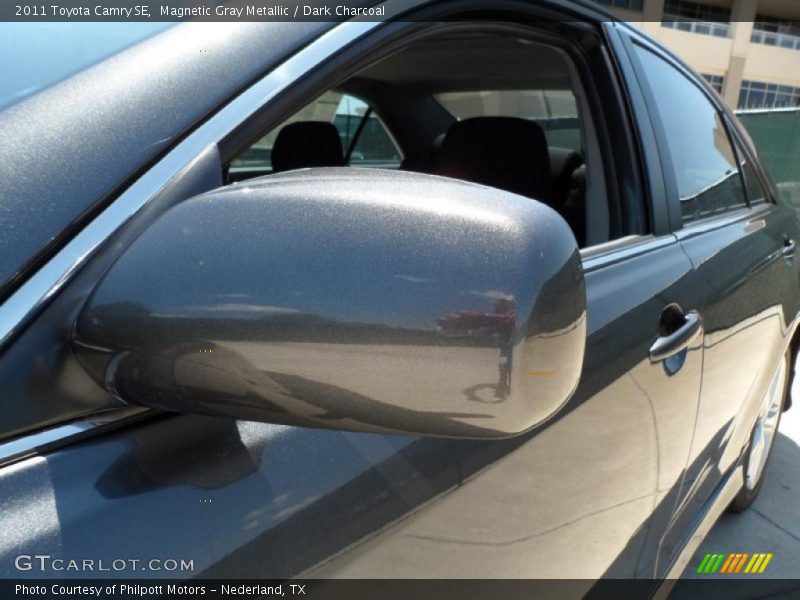 Magnetic Gray Metallic / Dark Charcoal 2011 Toyota Camry SE