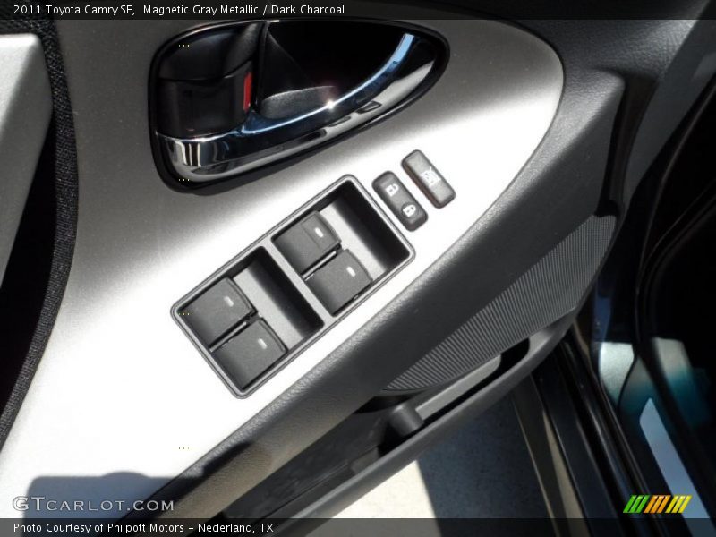 Magnetic Gray Metallic / Dark Charcoal 2011 Toyota Camry SE