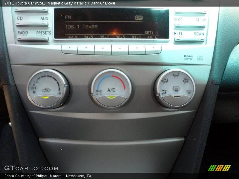 Magnetic Gray Metallic / Dark Charcoal 2011 Toyota Camry SE