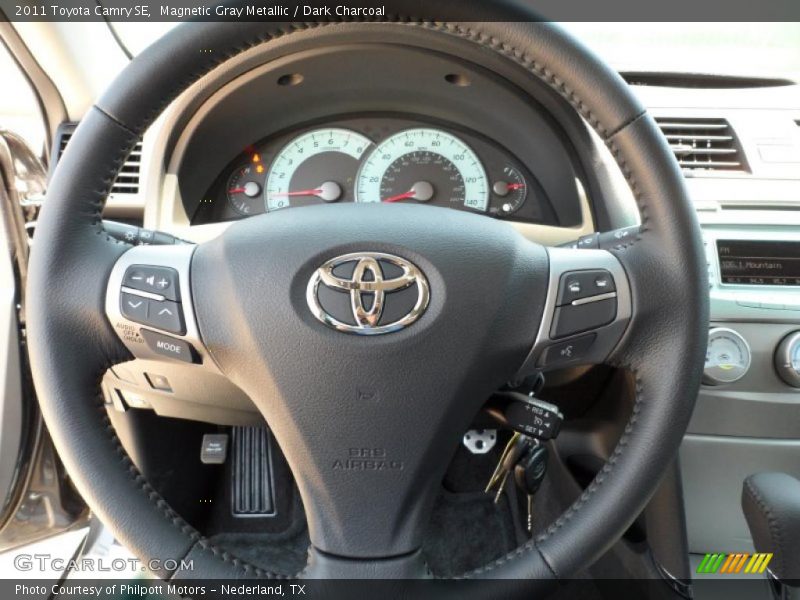 Magnetic Gray Metallic / Dark Charcoal 2011 Toyota Camry SE