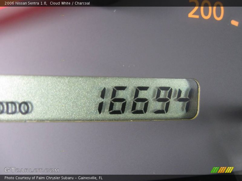 Cloud White / Charcoal 2006 Nissan Sentra 1.8