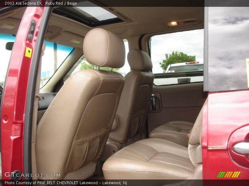 Ruby Red / Beige 2003 Kia Sedona EX