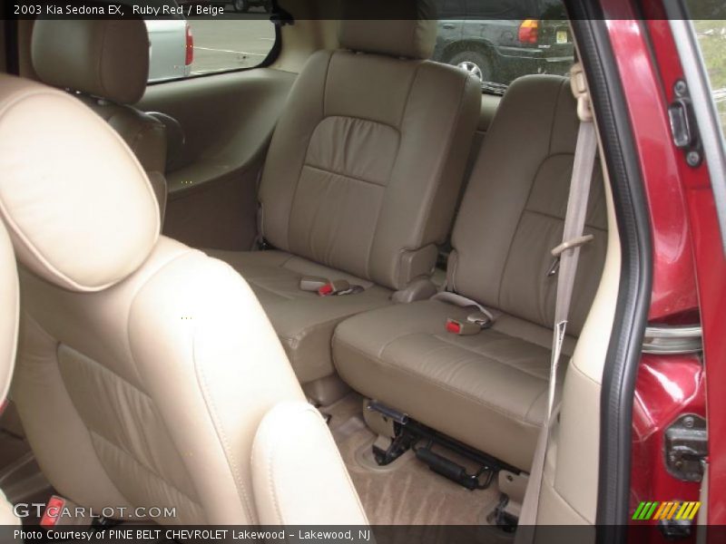 Ruby Red / Beige 2003 Kia Sedona EX