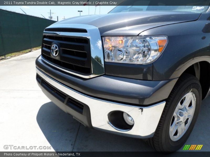 Magnetic Gray Metallic / Graphite Gray 2011 Toyota Tundra Double Cab