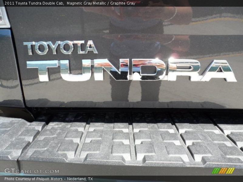 Magnetic Gray Metallic / Graphite Gray 2011 Toyota Tundra Double Cab