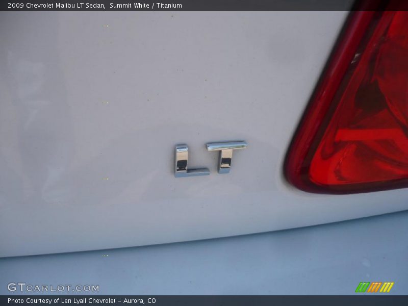 Summit White / Titanium 2009 Chevrolet Malibu LT Sedan