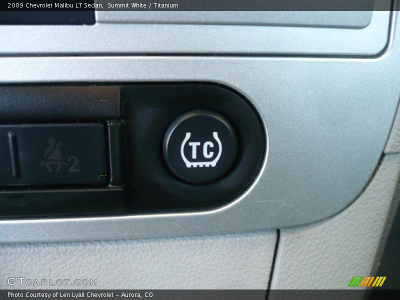Summit White / Titanium 2009 Chevrolet Malibu LT Sedan
