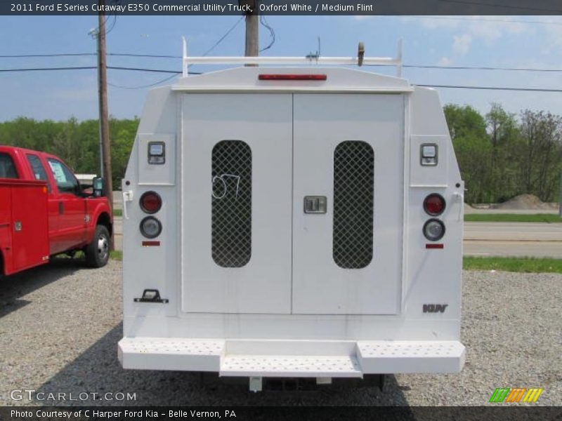 Oxford White / Medium Flint 2011 Ford E Series Cutaway E350 Commercial Utility Truck