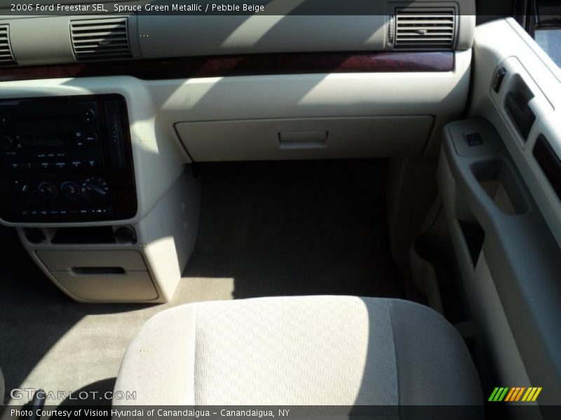 Spruce Green Metallic / Pebble Beige 2006 Ford Freestar SEL