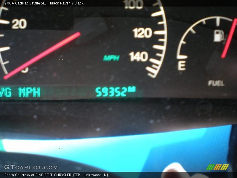 Black Raven / Black 2004 Cadillac Seville SLS