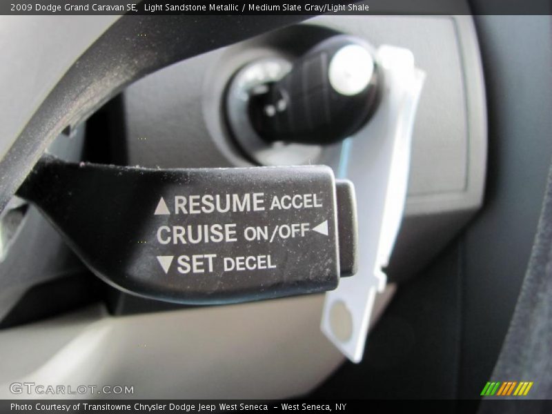 Light Sandstone Metallic / Medium Slate Gray/Light Shale 2009 Dodge Grand Caravan SE