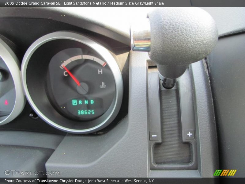 Light Sandstone Metallic / Medium Slate Gray/Light Shale 2009 Dodge Grand Caravan SE