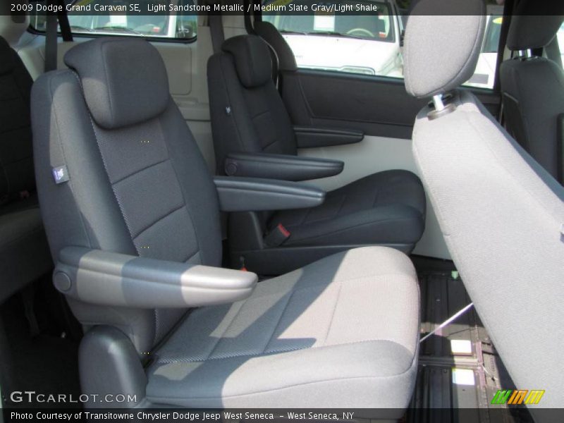 Light Sandstone Metallic / Medium Slate Gray/Light Shale 2009 Dodge Grand Caravan SE