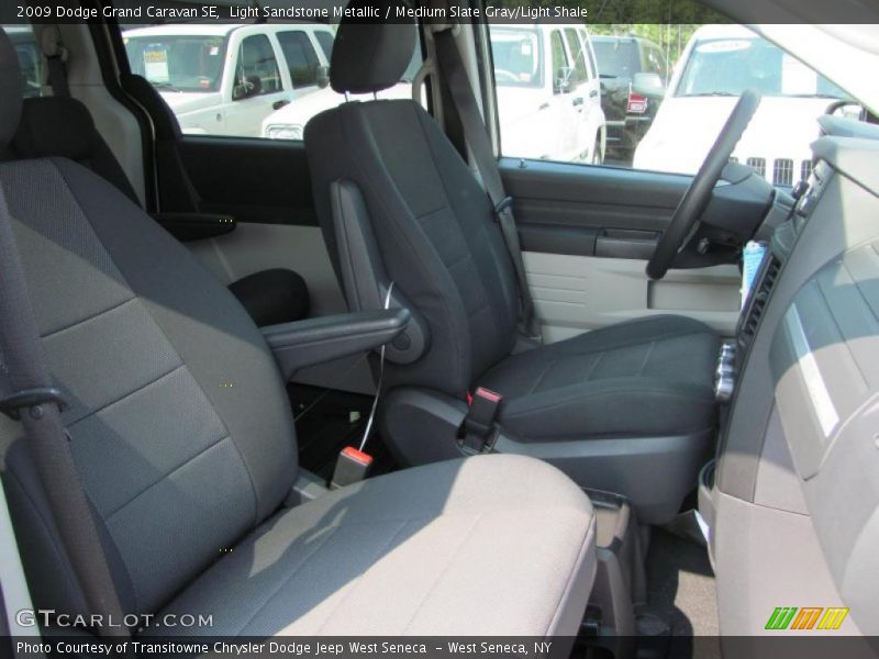 Light Sandstone Metallic / Medium Slate Gray/Light Shale 2009 Dodge Grand Caravan SE
