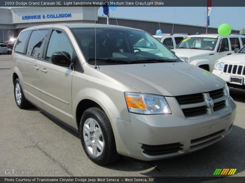 Light Sandstone Metallic / Medium Slate Gray/Light Shale 2009 Dodge Grand Caravan SE