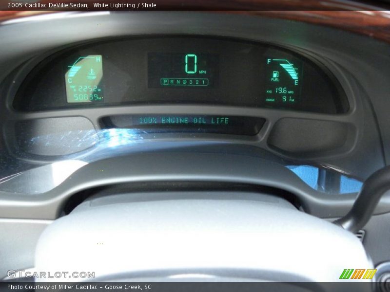 White Lightning / Shale 2005 Cadillac DeVille Sedan