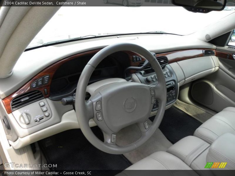 Cashmere / Shale 2004 Cadillac DeVille Sedan