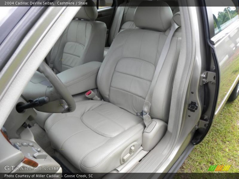 Cashmere / Shale 2004 Cadillac DeVille Sedan