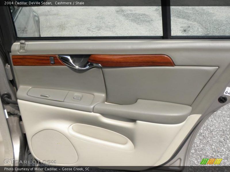 Cashmere / Shale 2004 Cadillac DeVille Sedan