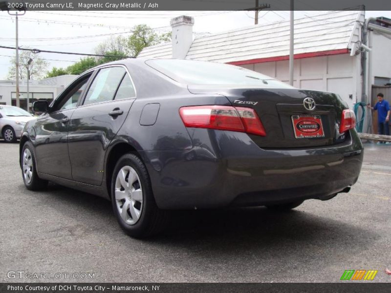 Magnetic Gray Metallic / Ash 2009 Toyota Camry LE