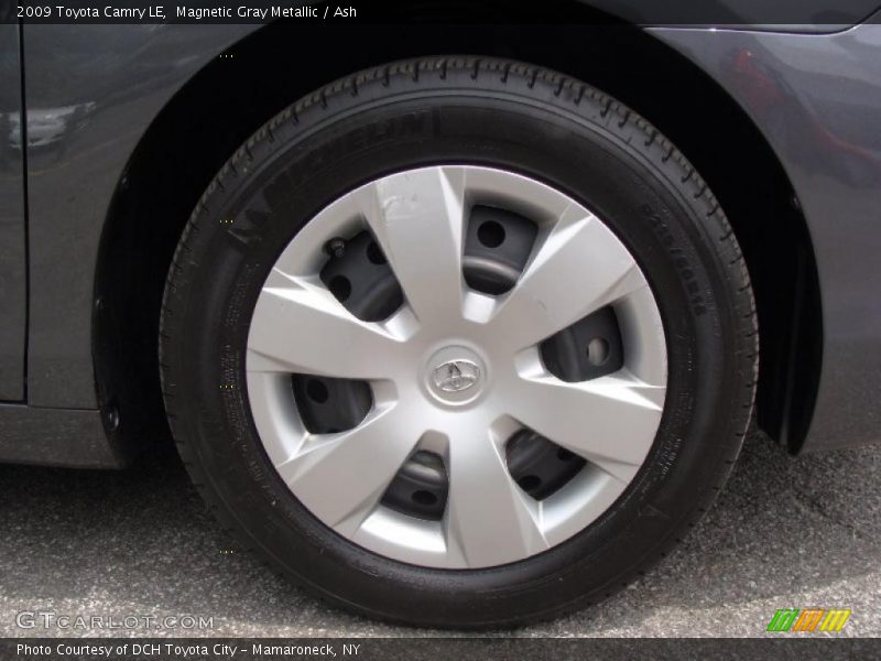 Magnetic Gray Metallic / Ash 2009 Toyota Camry LE