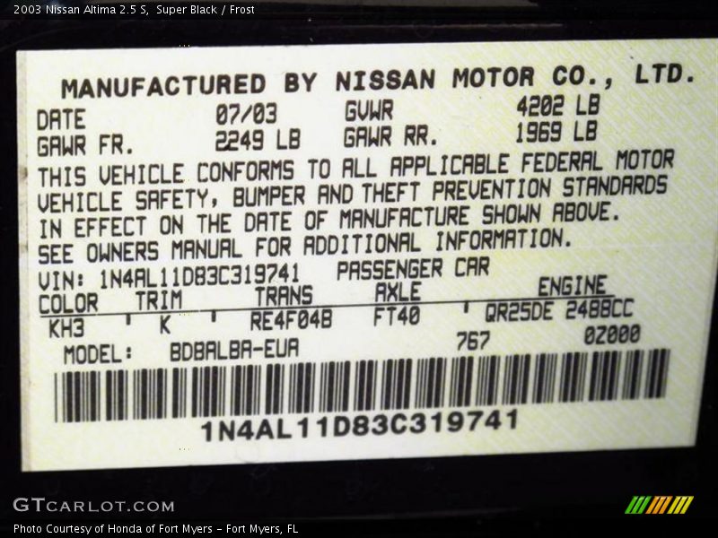 Super Black / Frost 2003 Nissan Altima 2.5 S